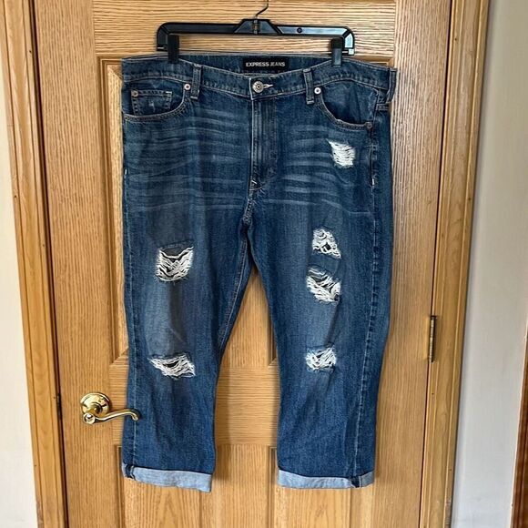 Express Boyfriend Distressed Ankle Jeans Size 14 - Picture 3 of 6